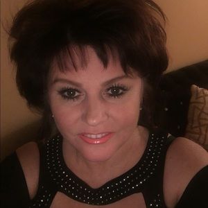 Meet your Posher, Valentina